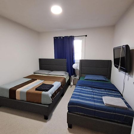 Square One Mississauga Suite- Attached Bathroom, Walking Transit & Plaza Exteriör bild