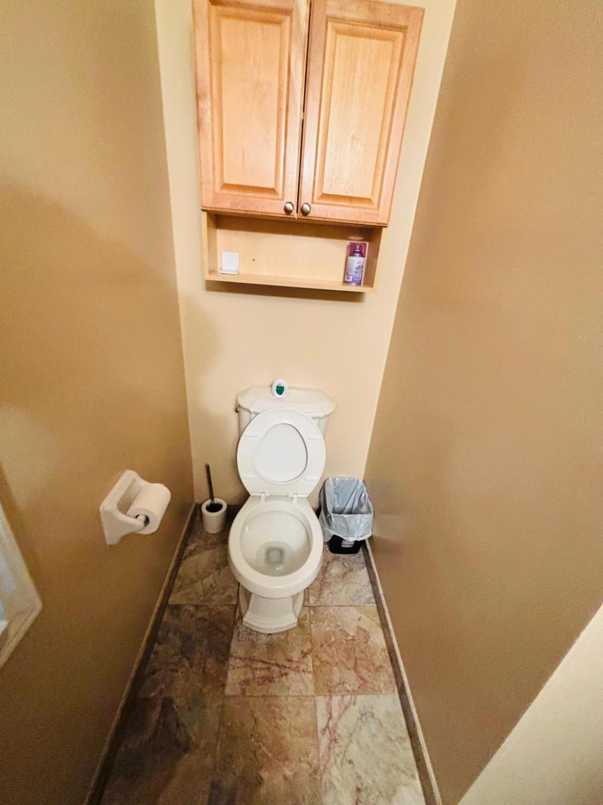 Square One Mississauga Suite- Attached Bathroom, Walking Transit & Plaza Exteriör bild